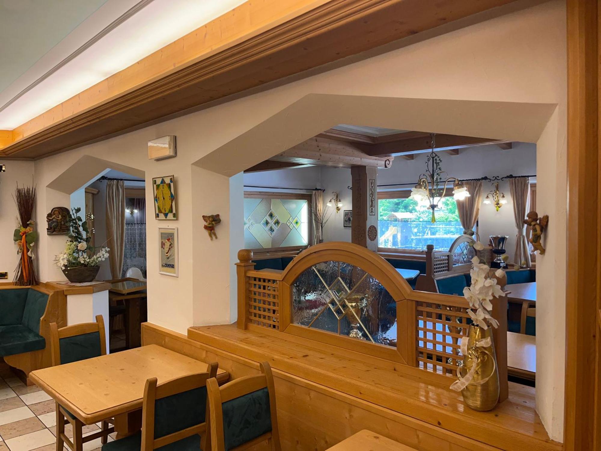 Dolomiten Hotel Irma Canazei Dış mekan fotoğraf