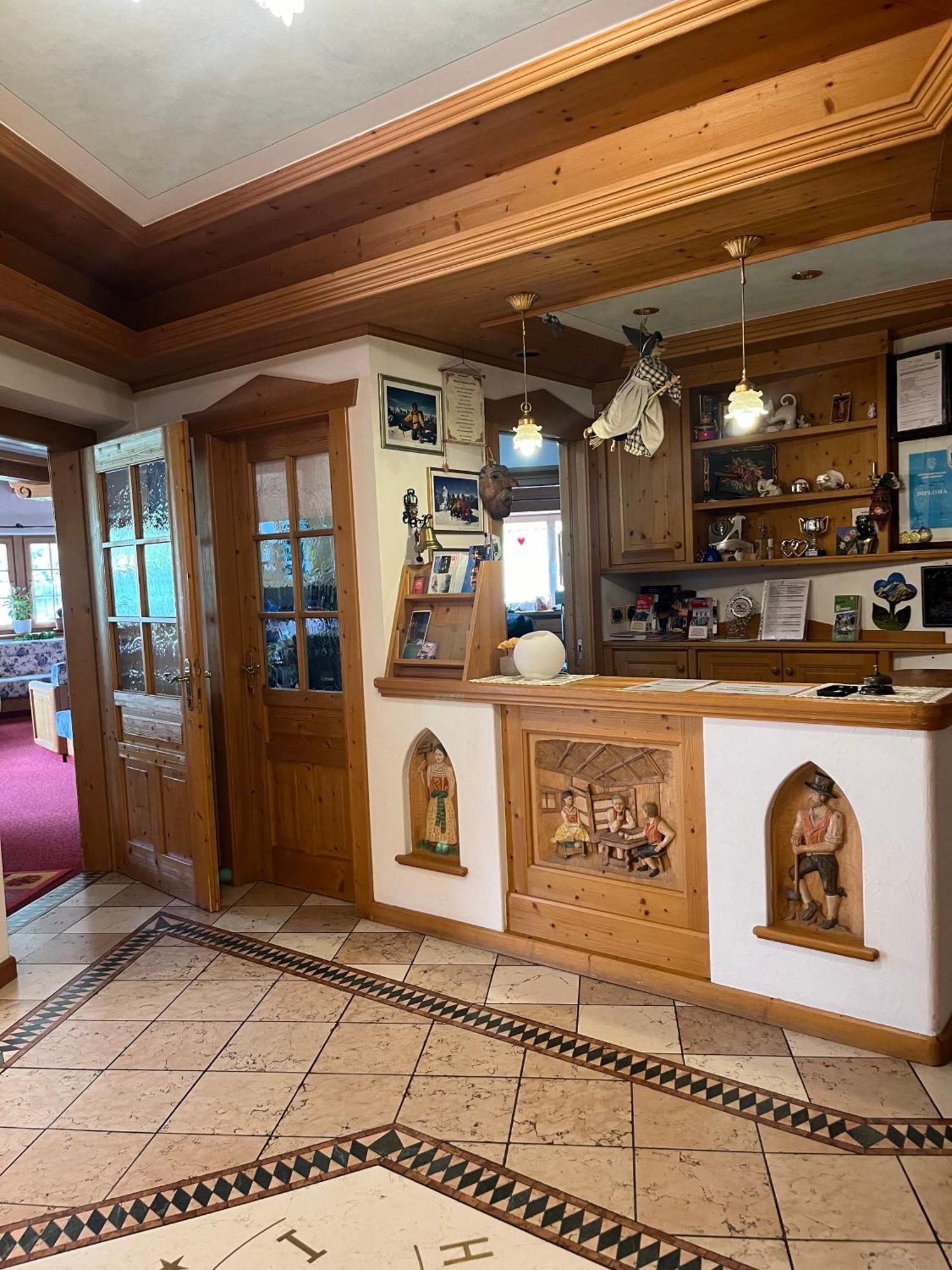 Dolomiten Hotel Irma Canazei Dış mekan fotoğraf