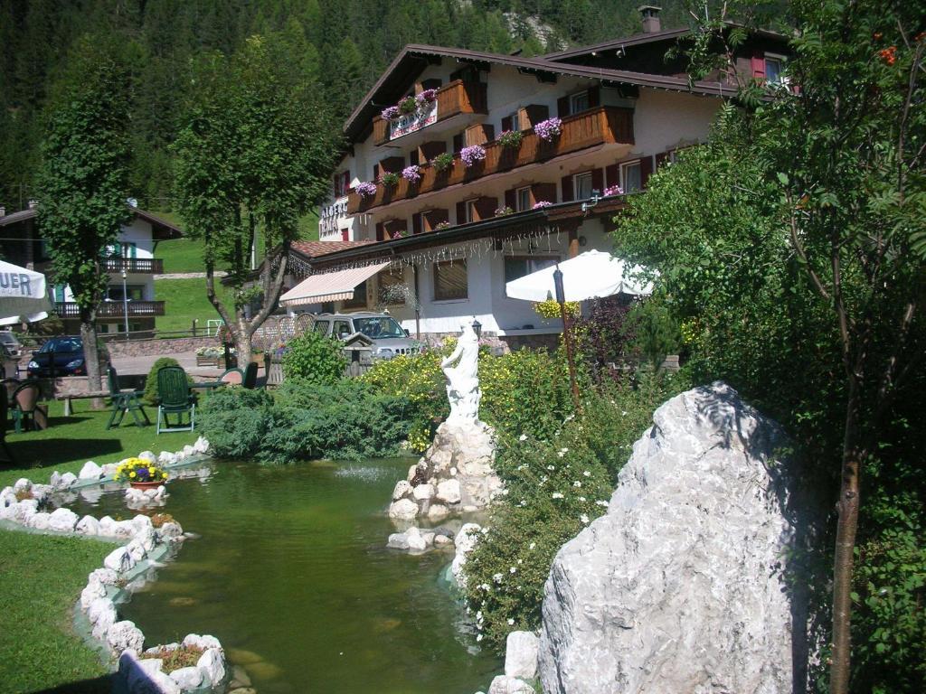 Dolomiten Hotel Irma Canazei Dış mekan fotoğraf